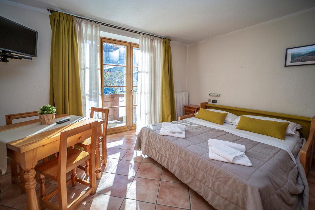 Residence Cascina Genzianella Оулькс Екстер'єр фото
