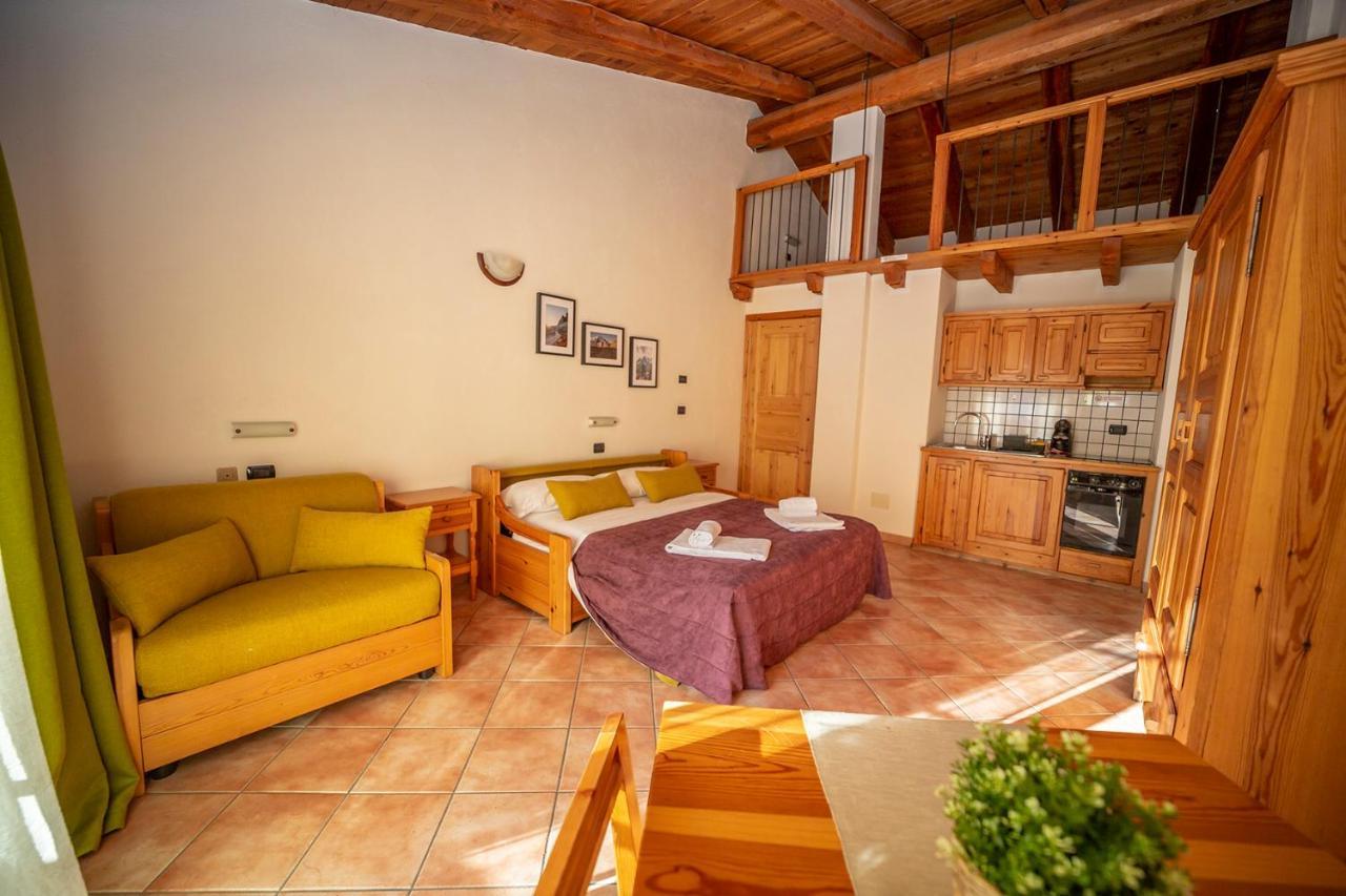 Residence Cascina Genzianella Оулькс Екстер'єр фото